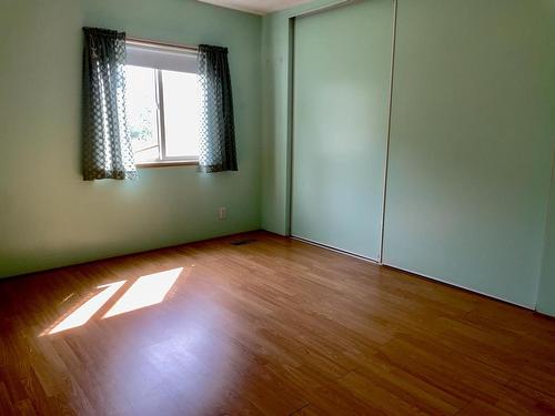 93-701 Trans Canada Hwy, Cache Creek, BC - Indoor Photo Showing Other Room