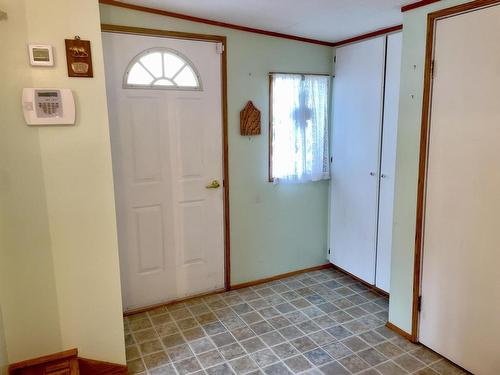 93-701 Trans Canada Hwy, Cache Creek, BC - Indoor Photo Showing Other Room