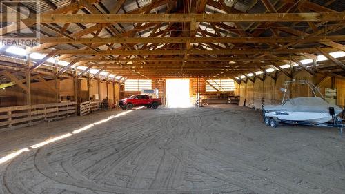 6198  3/93 Highway, Cranbrook, BC - Indoor Photo Showing Garage