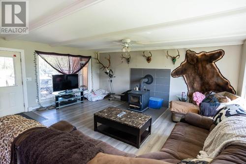 6198  3/93 Highway, Cranbrook, BC - Indoor Photo Showing Living Room