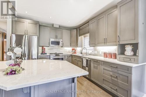 8 Cobblestone Drive, Niagara-On-The-Lake (St. Davids), ON - Indoor Photo Showing Kitchen With Upgraded Kitchen