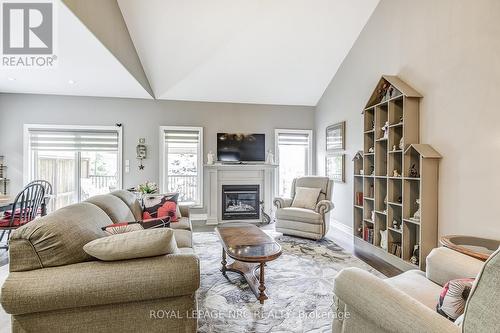 8 Cobblestone Drive, Niagara-On-The-Lake, ON - Indoor Photo Showing Living Room With Fireplace