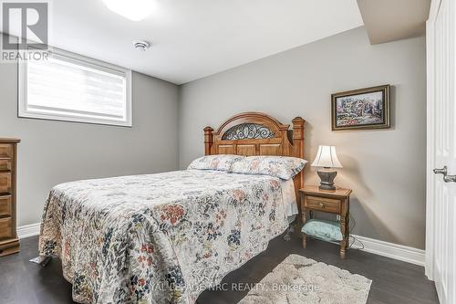 8 Cobblestone Drive, Niagara-On-The-Lake, ON - Indoor Photo Showing Bedroom