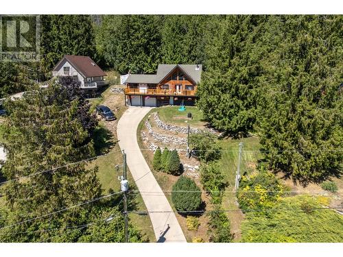 2943 Hopwood Road, Lee Creek, BC - Outdoor