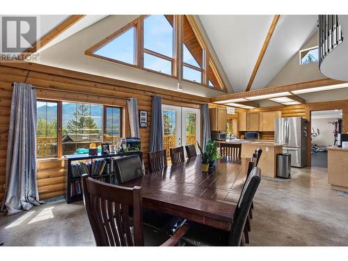 2943 Hopwood Road, Lee Creek, BC - Indoor Photo Showing Dining Room