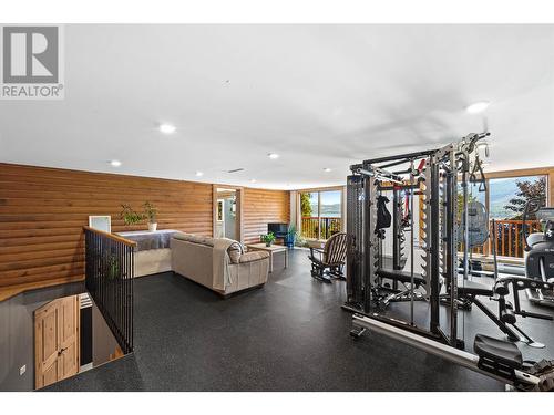 2943 Hopwood Road, Lee Creek, BC - Indoor Photo Showing Gym Room