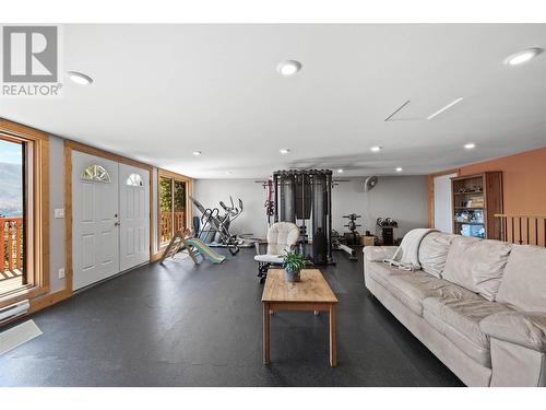 2943 Hopwood Road, Lee Creek, BC - Indoor Photo Showing Gym Room