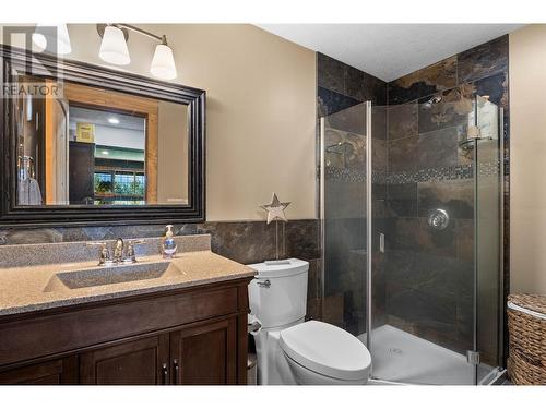 2943 Hopwood Road, Lee Creek, BC - Indoor Photo Showing Bathroom