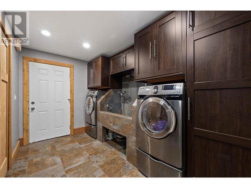 2943 Hopwood Road, Lee Creek, BC - Indoor Photo Showing Laundry Room