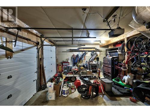 2943 Hopwood Road, Lee Creek, BC - Indoor Photo Showing Garage