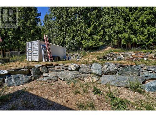 2943 Hopwood Road, Lee Creek, BC - Outdoor