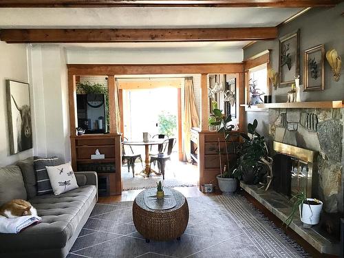 338 Marsden Street, Kimberley, BC - Indoor Photo Showing Living Room