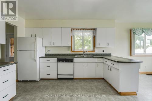 135 Balm Beach Road E, Tiny, ON - Indoor Photo Showing Kitchen With Double Sink