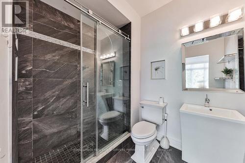 2032 Lakeshore Road W, Mississauga, ON - Indoor Photo Showing Bathroom