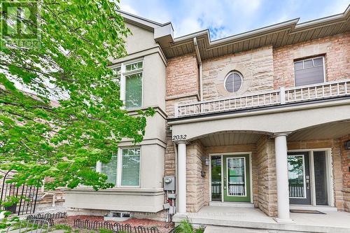 2032 Lakeshore Road W, Mississauga, ON - Outdoor