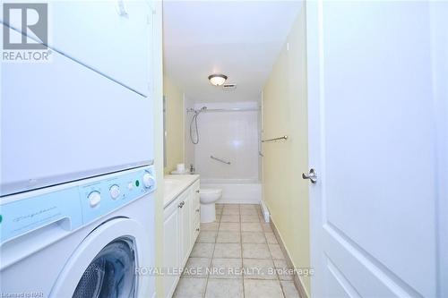 113 - 4658 Drummond Road, Niagara Falls, ON - Indoor Photo Showing Laundry Room