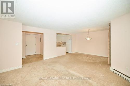 113 - 4658 Drummond Road, Niagara Falls, ON - Indoor Photo Showing Other Room