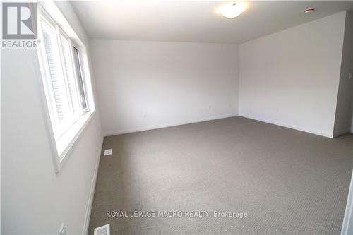 36 Holder Drive, Brantford, ON - Indoor Photo Showing Other Room