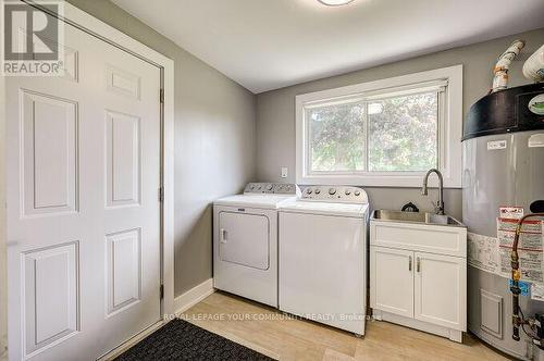 2309 Taylorwoods Boulevard, Innisfil, ON - Indoor Photo Showing Laundry Room