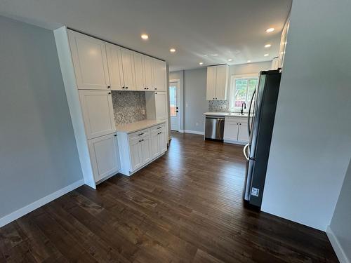 A - 2680 75Th Avenue, Grand Forks, BC - Indoor Photo Showing Kitchen