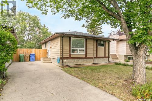 714 Worobetz Crescent N, Regina, SK - Outdoor