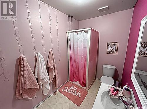 50 2 Avenue E, Montmartre, SK - Indoor Photo Showing Bathroom