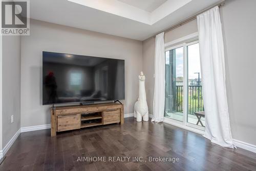 29 - 107 Westra Drive, Guelph, ON - Indoor Photo Showing Living Room