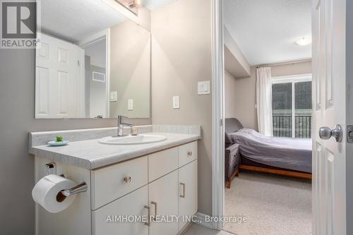 29 - 107 Westra Drive, Guelph, ON - Indoor Photo Showing Bathroom