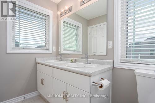 29 - 107 Westra Drive, Guelph, ON - Indoor Photo Showing Bathroom