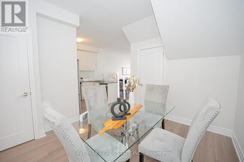 216 - 652 Cricklewood Drive, Mississauga (Mineola), ON - Indoor Photo Showing Dining Room