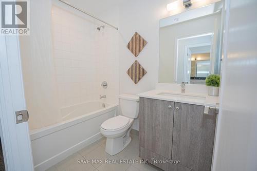 216 - 652 Cricklewood Drive, Mississauga (Mineola), ON - Indoor Photo Showing Bathroom