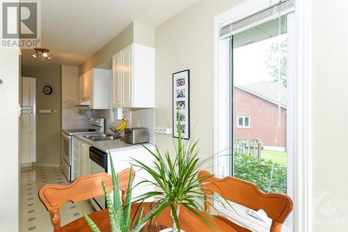 1100 Gablefield Private Unit#24, Ottawa, ON - Indoor Photo Showing Kitchen With Double Sink