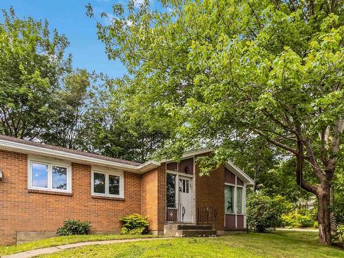 4 Scarlet Road, Clayton Park, NS 