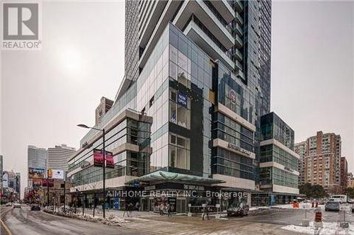 1405 - 386 Yonge Street, Toronto, ON - Outdoor