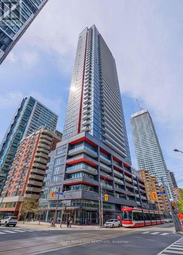 509 - 159 Dundas Street E, Toronto, ON - Outdoor