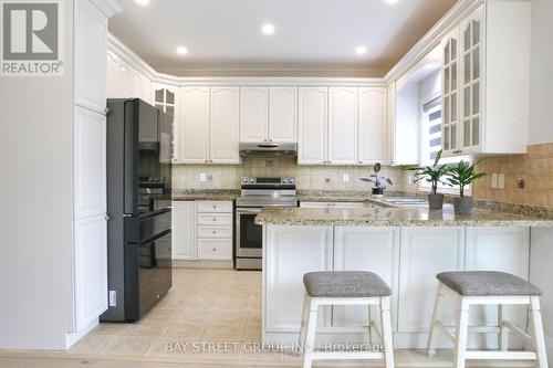 2309 Coronation Drive, Oakville, ON - Indoor Photo Showing Kitchen