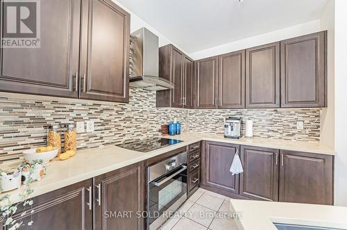 64 Lakespring Drive, Markham (Cachet), ON - Indoor Photo Showing Kitchen With Upgraded Kitchen