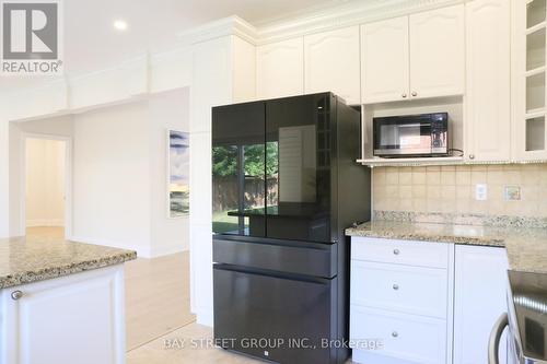 2309 Coronation Drive, Oakville, ON - Indoor Photo Showing Kitchen