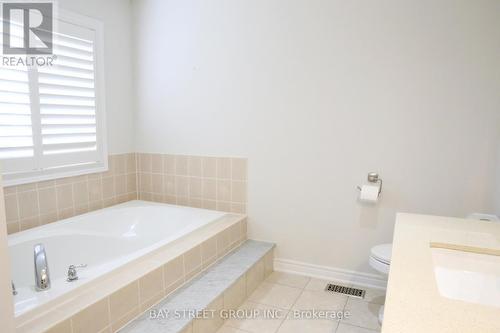 2309 Coronation Drive, Oakville (Iroquois Ridge North), ON - Indoor Photo Showing Bathroom