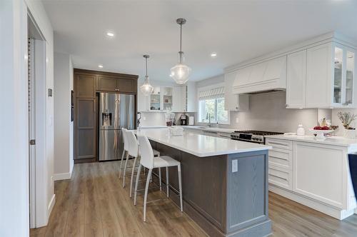 3582 Apple Way Boulevard, West Kelowna, BC - Indoor Photo Showing Kitchen With Upgraded Kitchen