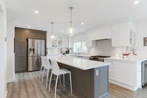 3582 Apple Way Boulevard, West Kelowna, BC - Indoor Photo Showing Kitchen With Upgraded Kitchen