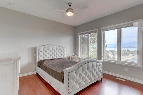 3582 Apple Way Boulevard, West Kelowna, BC - Indoor Photo Showing Bedroom