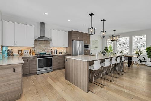 2558 Crown Crest Drive, West Kelowna, BC - Indoor Photo Showing Kitchen With Upgraded Kitchen