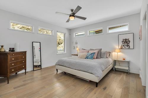 2558 Crown Crest Drive, West Kelowna, BC - Indoor Photo Showing Bedroom