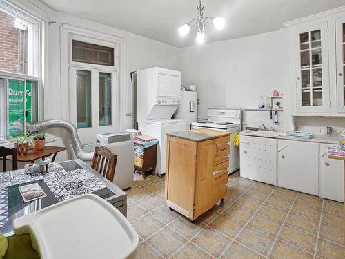 Cuisine - 4037  - 4039 Av. Coloniale, Montréal (Le Plateau-Mont-Royal), QC - Indoor Photo Showing Laundry Room