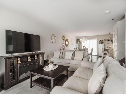 Salon - 1731 Rue Maurice-Cullen, Chambly, QC - Indoor Photo Showing Living Room