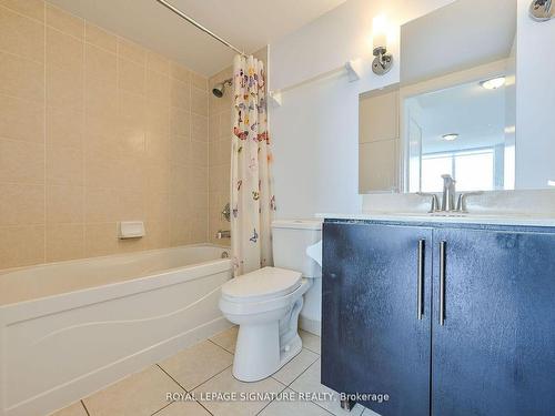 2050-25 Viking Lane, Toronto, ON - Indoor Photo Showing Bathroom