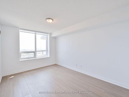 2050-25 Viking Lane, Toronto, ON - Indoor Photo Showing Other Room