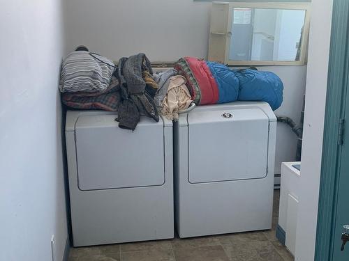 Laundry room - 245 Rue Fournier, Sept-Îles, QC - Indoor Photo Showing Laundry Room