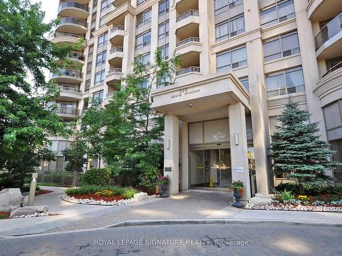 905-310 Burnhamthorpe Rd W, Mississauga, ON - Outdoor With Balcony With Facade